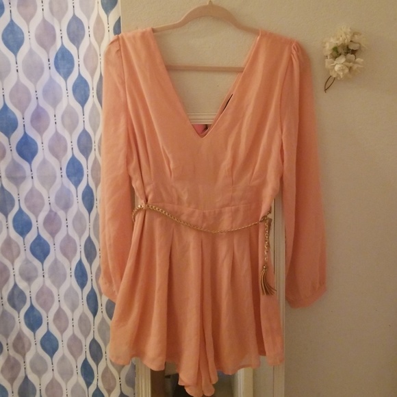 Peachy ROMPER 🍑😍🍑 - Picture 1 of 2